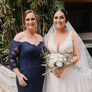 Meet your Posher, Gloria